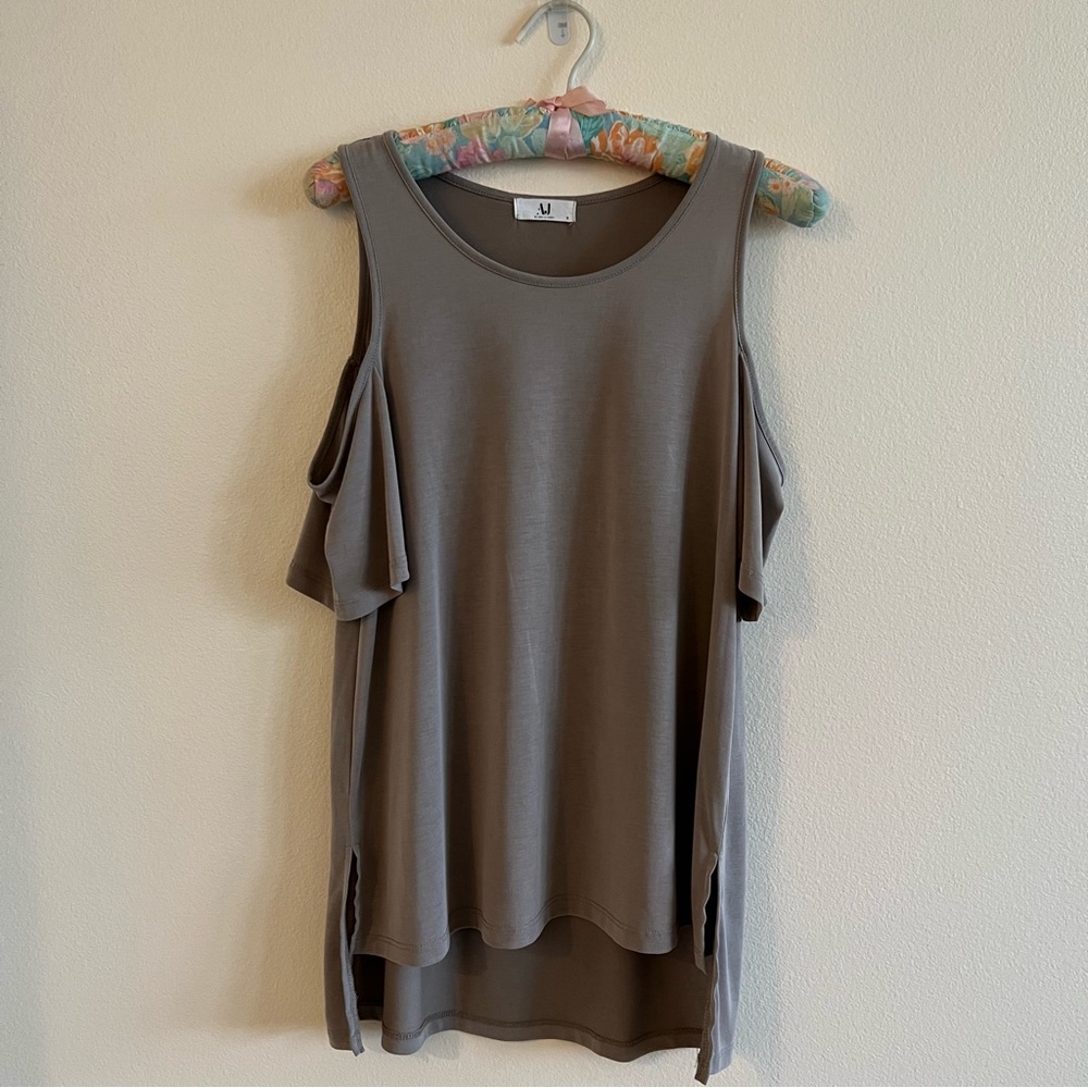 AJ My Amelia James Cold Shoulder Top